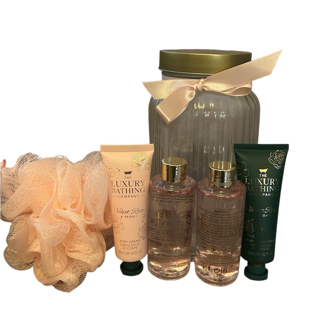 Luxury Velvet Rose and Peony Bath Set